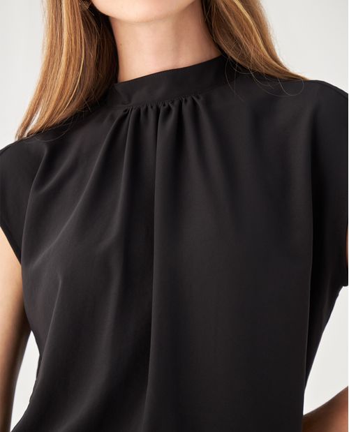 Camisa de cuello alto para mujer