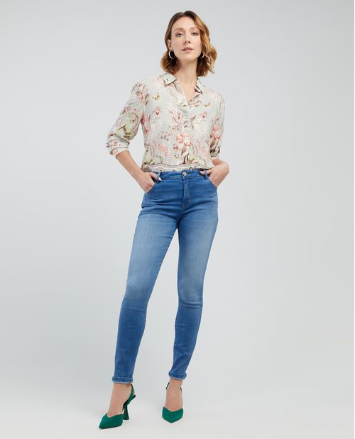 Jean skinny tono claro tiro alto bota ajustada para mujer