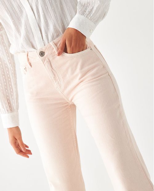 Jean Flare tono claro para mujer