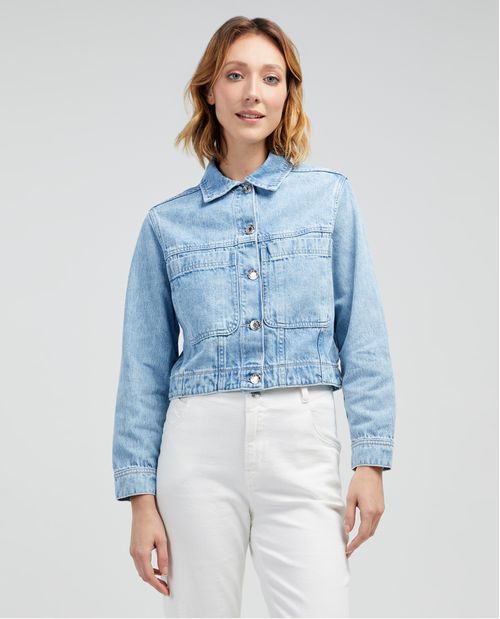 Chaqueta en denim tono claro de corte crop para mujer