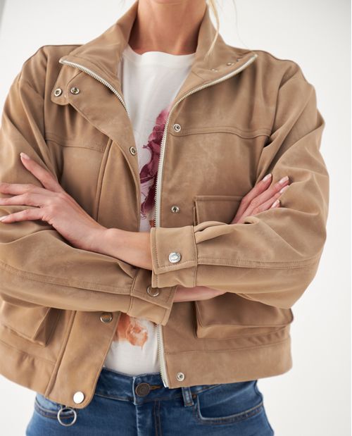 Chaqueta de cuello alto para mujer