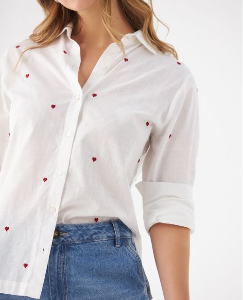 Camisa con corazones bordados para mujer