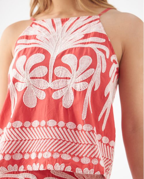 Camisa con diseños bordados para mujer