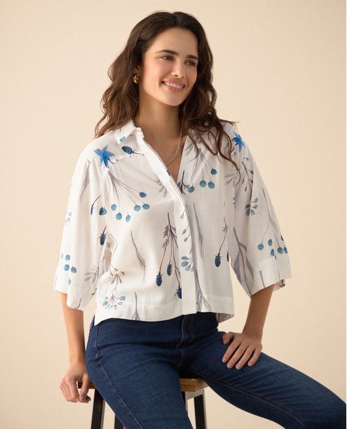 Camisa de tela fluida para mujer