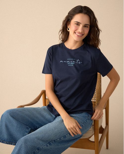 Camiseta con detalles bordados para mujer