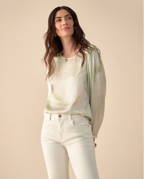 Camisa en tela tipo satín para mujer