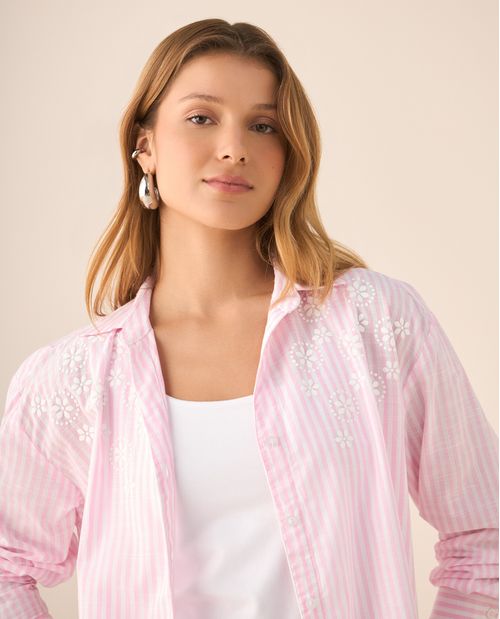 Camisa con apliques de flores para mujer