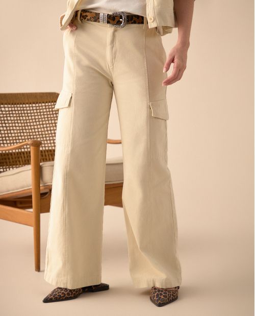 Pantalón tipo cargo para mujer