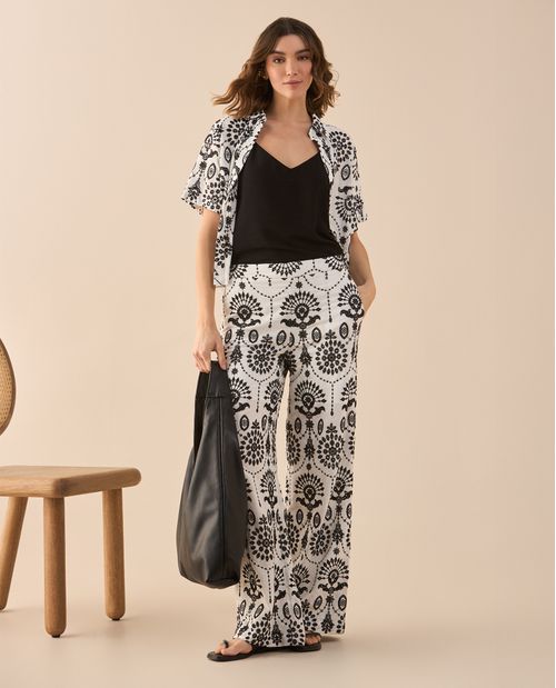 Pantalón con detalles desagujados para mujer