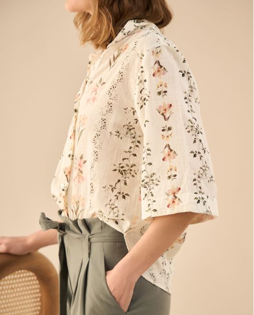 Camisa de flores manga 3/4 para mujer