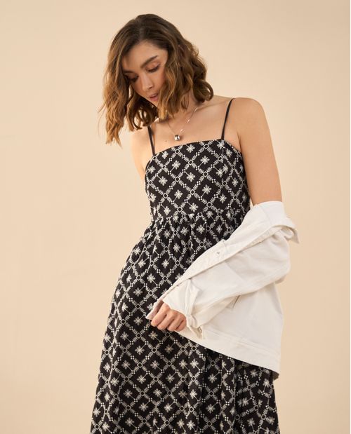 Vestido de escote recto para mujer