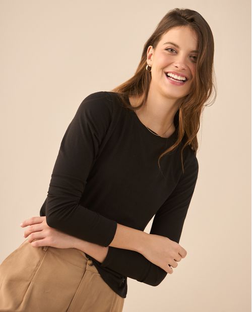 Camiseta con letras bordadas para mujer