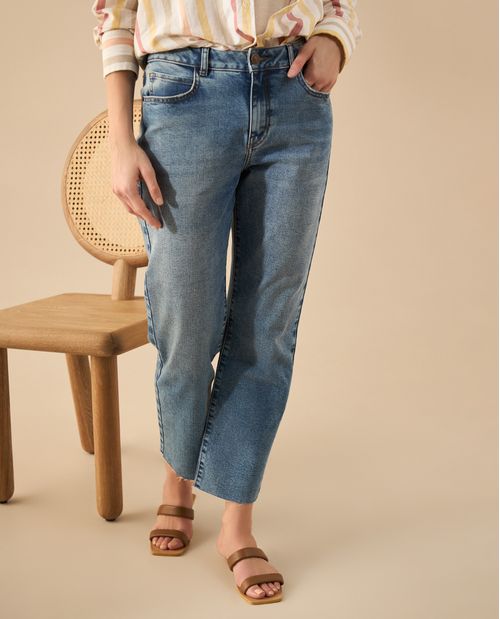 Jean Straight con ruedo al corte para mujer