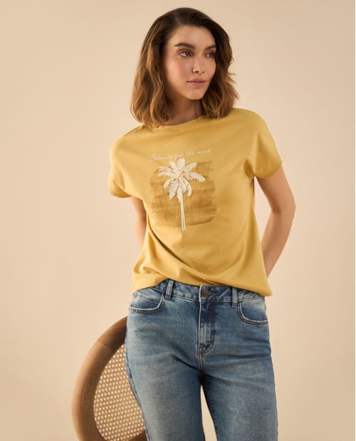 Camiseta con detalles bordados para mujer