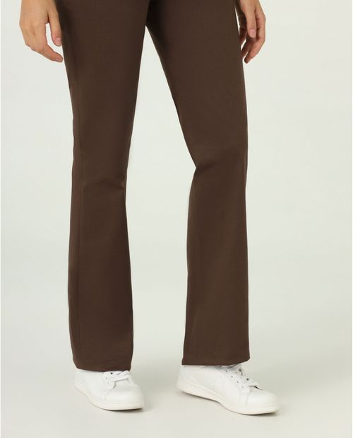 Pantalón Weekend pierna recta con ruedo doblado
