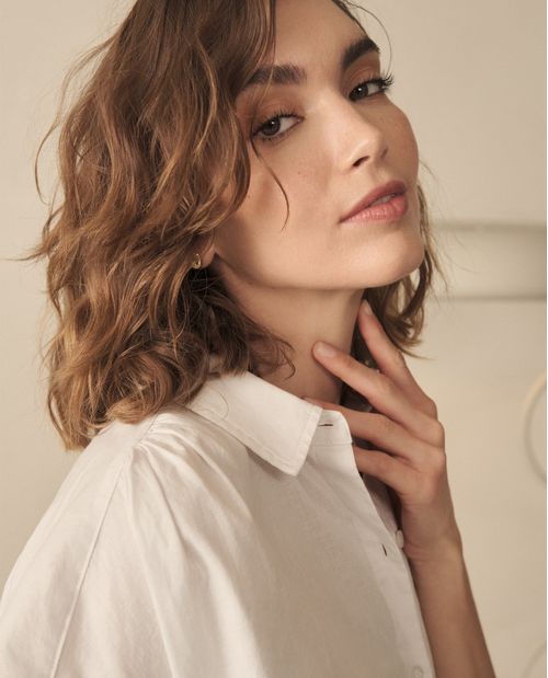Camisa manga corta con cuello clásico