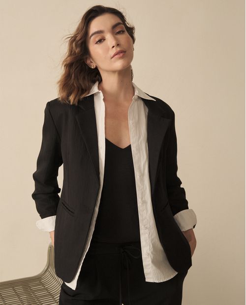 Chaqueta tipo blazer solapa clásica